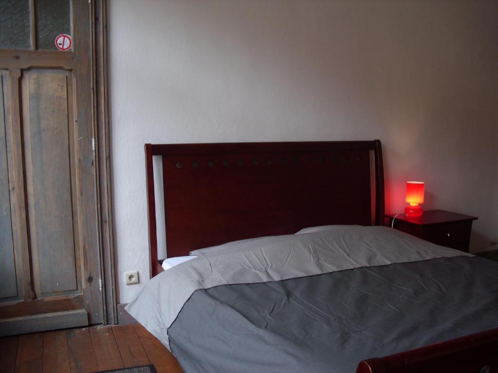Guesthouse Oude Houtmarkt Ieper Bilik gambar